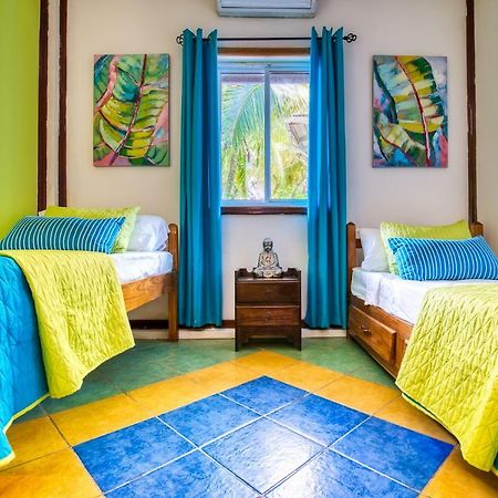 Los Balcones Over The Sea Hotel Bocas del Toro Esterno foto
