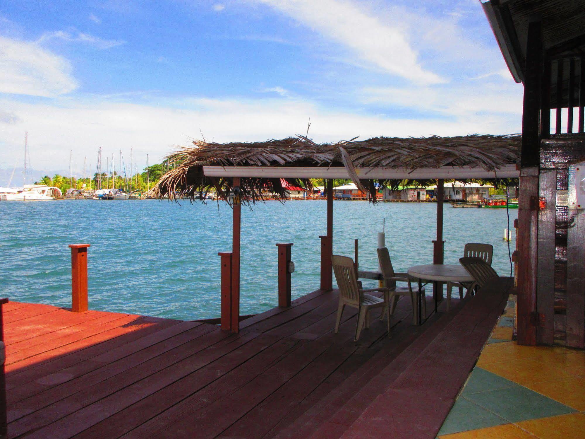 Los Balcones Over The Sea Hotel Bocas del Toro Esterno foto
