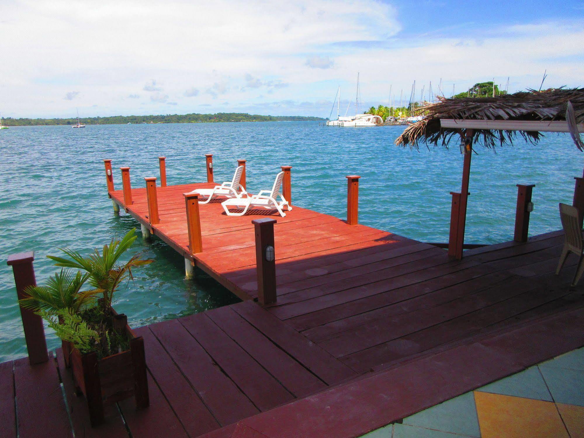 Los Balcones Over The Sea Hotel Bocas del Toro Esterno foto