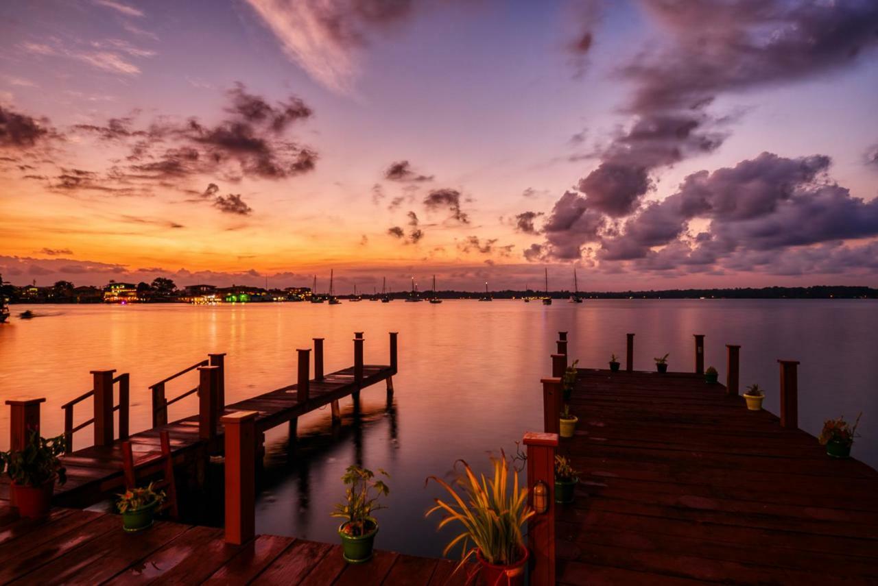 Los Balcones Over The Sea Hotel Bocas del Toro Esterno foto