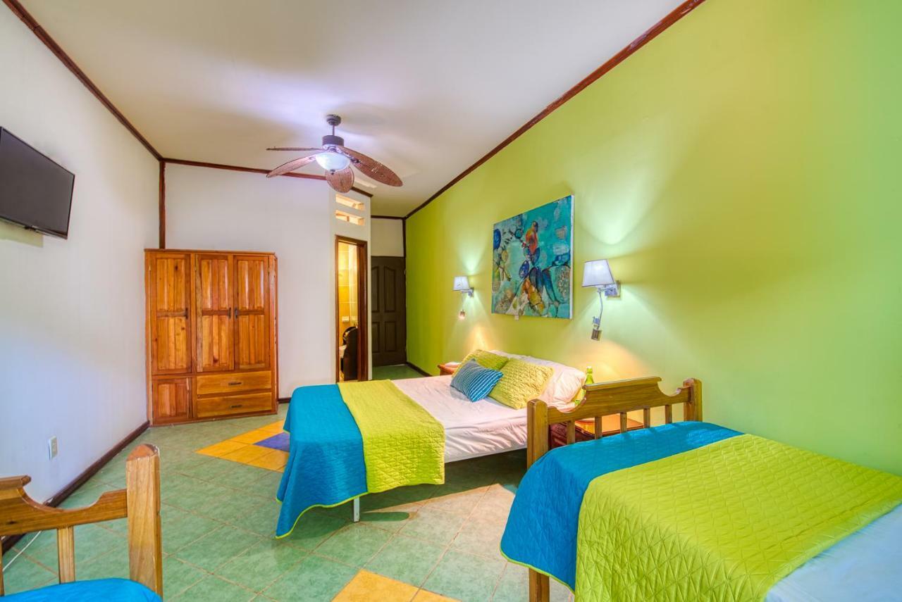 Los Balcones Over The Sea Hotel Bocas del Toro Esterno foto